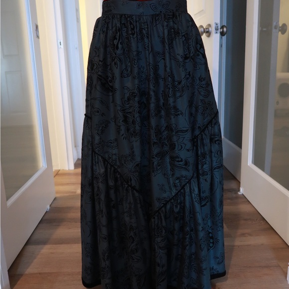 (Vintage/Designer) Giorgio Beverly Hills Renaissance Inspired Two Piece Set - Picture 8 of 11